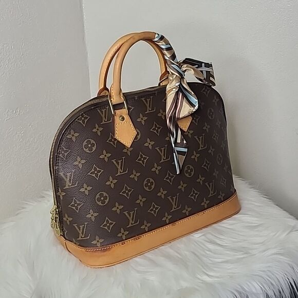 💯Authentic Louis Vuitton Alma Handbag🍀 - Picture 4 of 16